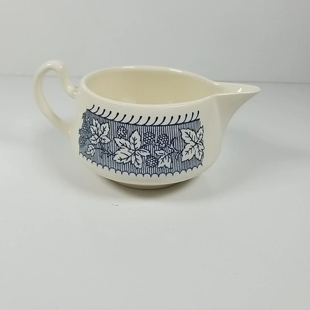 Vintage Homer Laughlin Shakespeare Country Creamer Blue And White Berry Pattern
